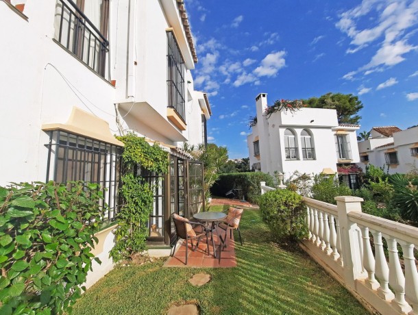 Townhouse for sale in Calahonda, Marbella