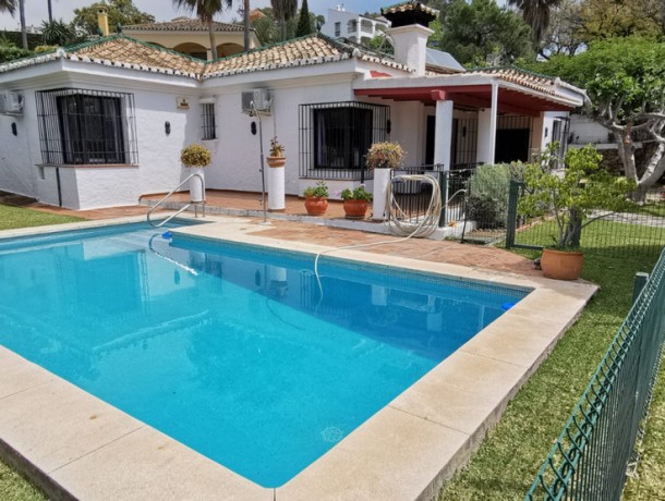 Villa for sale in Estepona, Marbella