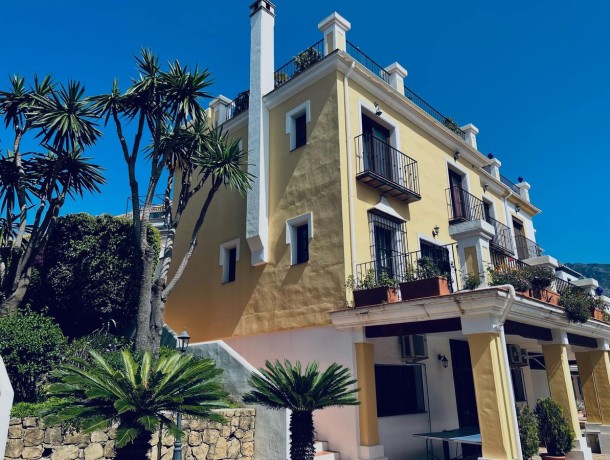 Villa for sale in The Golden Mile, Marbella