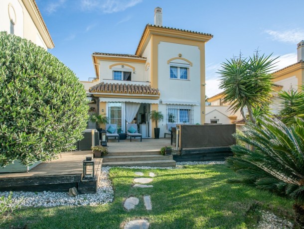 Villa for sale in Riviera del Sol, Marbella