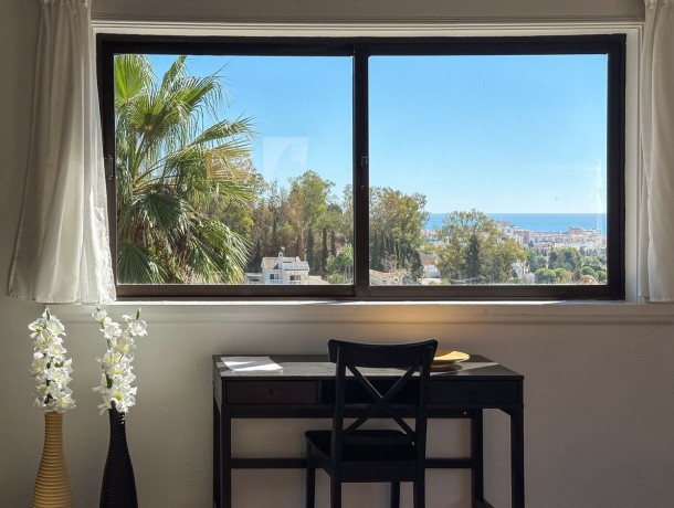 Villa for sale in Sierrezuela, Marbella