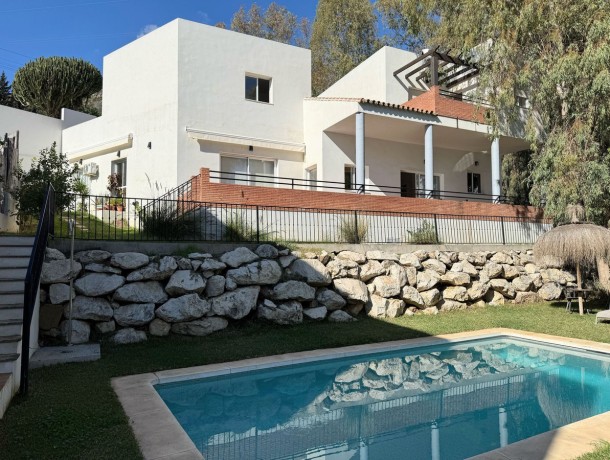 Villa for sale in Benalmadena, Marbella