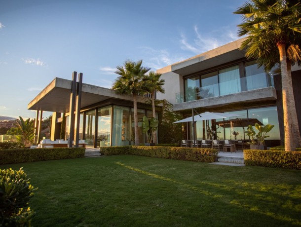 Villa for sale in La Quinta, Marbella
