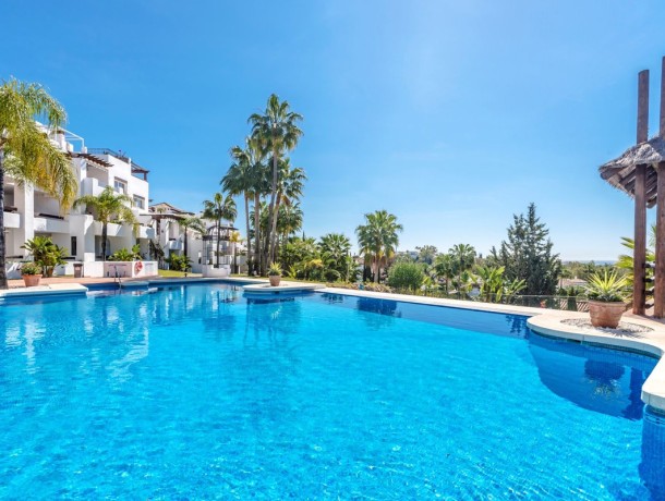 Apartment for sale in Nueva Andalucía, Marbella