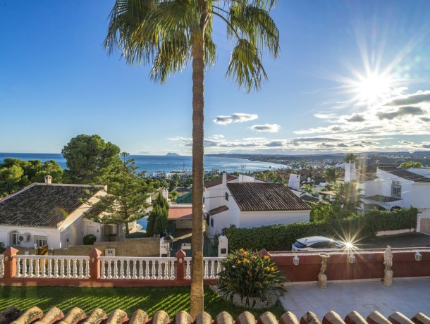 Villa for sale in Estepona, Marbella
