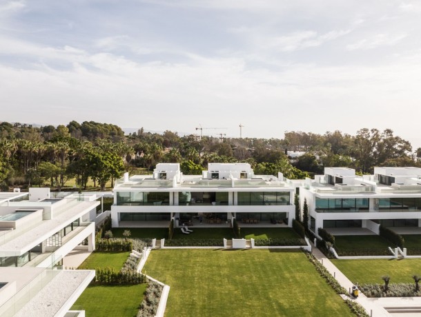 Villa for sale in The Golden Mile, Marbella