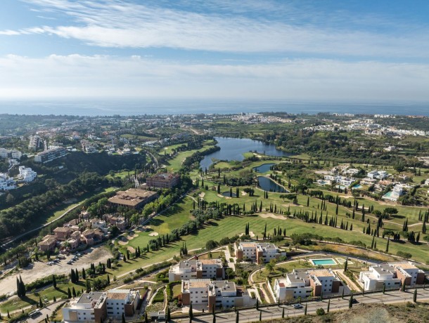 Apartment for sale in Los Flamingos, Marbella