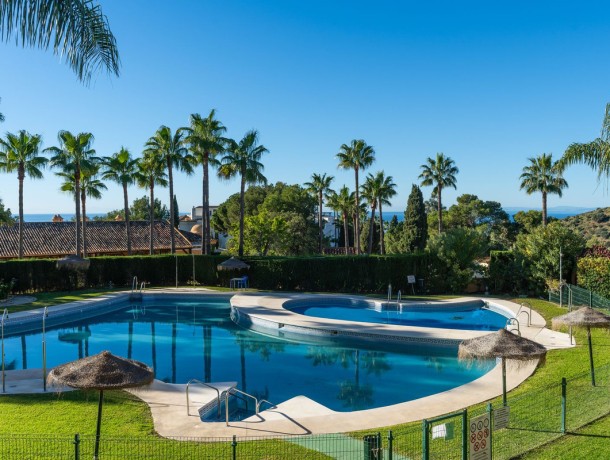 Apartment for sale in Calahonda, Marbella