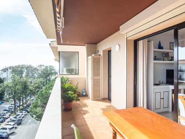 Apartment for sale in Nueva Andalucía, Marbella