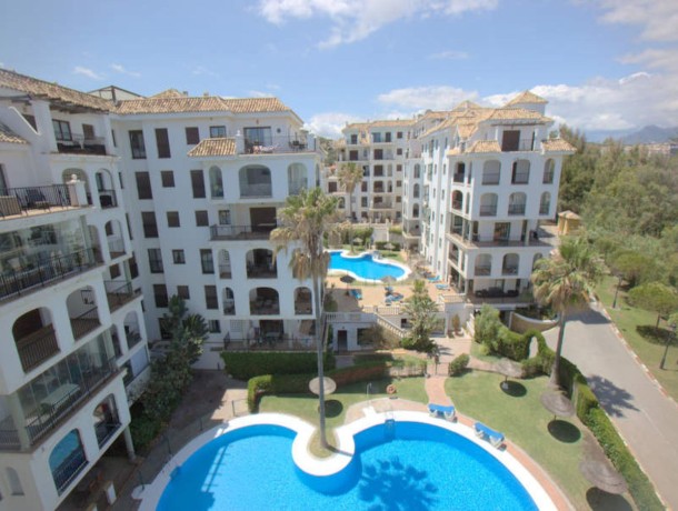 Apartment for sale in La Duquesa, Marbella