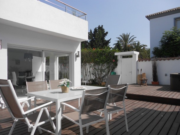Villa for sale in San Pedro de Alcántara, Marbella
