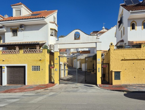 Townhouse for sale in Mijas Costa, Marbella