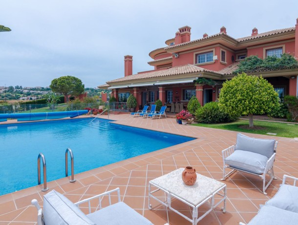 Villa for sale in La Cala de Mijas, Marbella