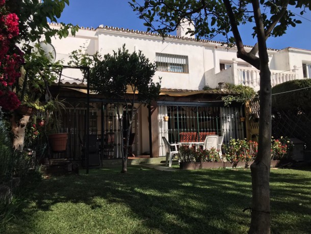 Townhouse for sale in Estepona, Marbella
