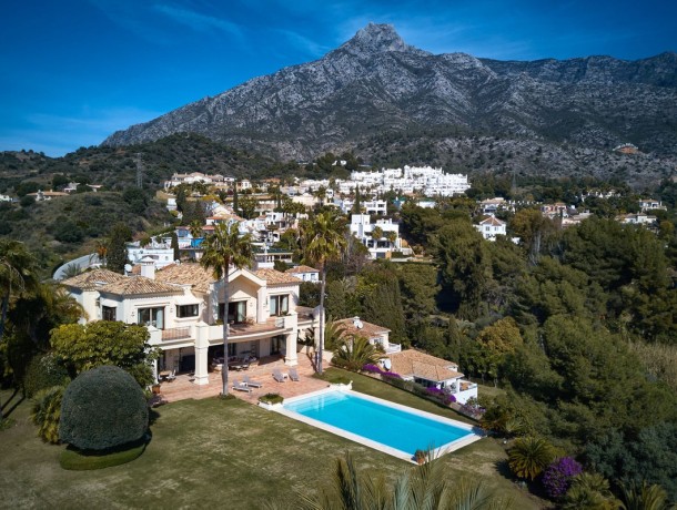 Villa for sale in Marbella, Marbella