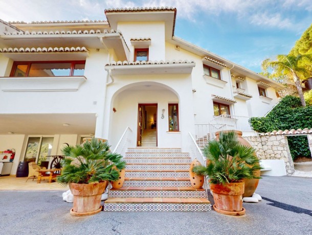 Villa for sale in Mijas, Marbella
