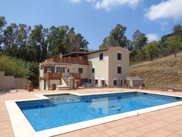 Villa for sale in La Cala de Mijas, Marbella