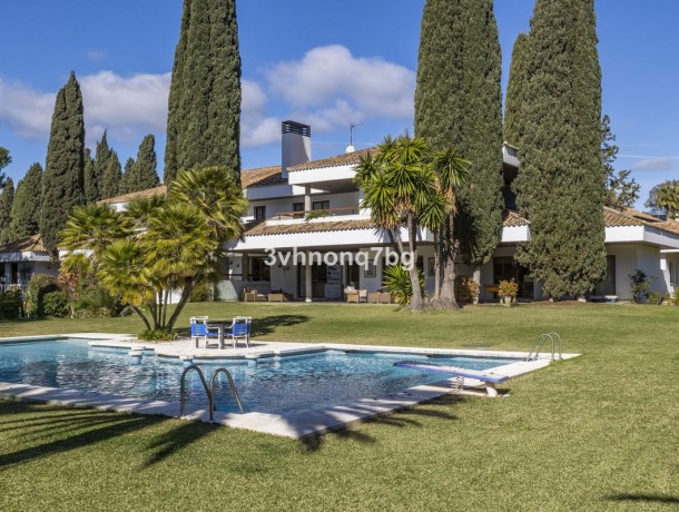 Villa for sale in Guadalmina Baja, Marbella