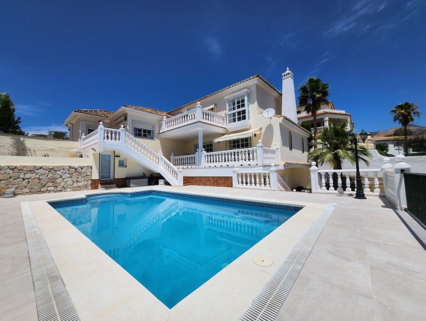 Villa for sale in Mijas Costa, Marbella