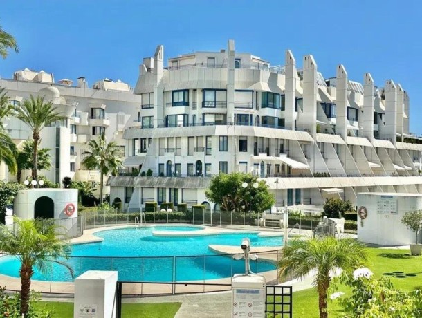 Apartment for sale in The Golden Mile, Marbella