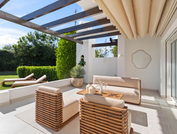 Townhouse for sale in Nueva Andalucía, Marbella