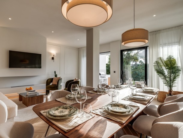Townhouse for sale in Nueva Andalucía, Marbella