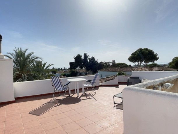 Apartment for sale in El Paraiso, Marbella