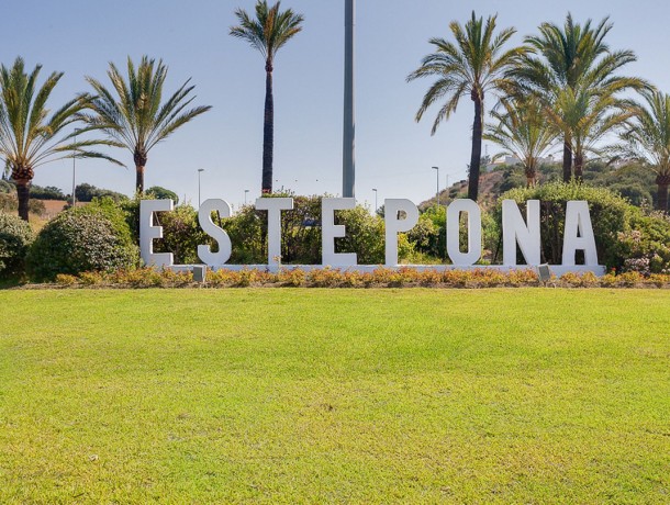 Apartment for sale in Estepona, Marbella