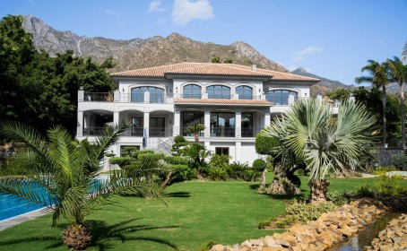 Villa for sale in , Sierra Blanca