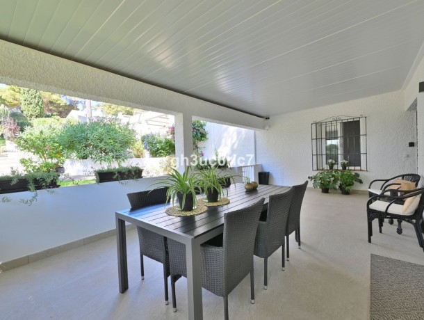Townhouse for sale in Calahonda, Marbella