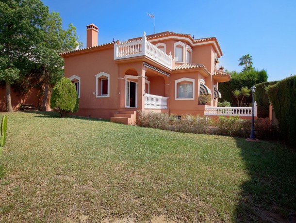Villa for sale in Mijas, Marbella