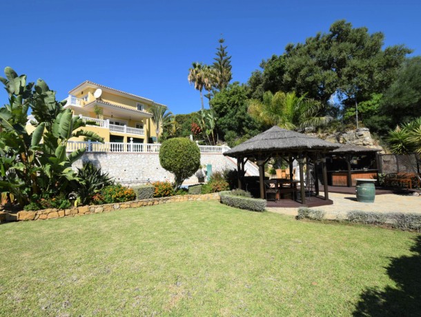 Villa for sale in Hacienda Las Chapas, Marbella