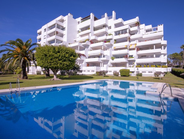 Apartment for sale in Guadalmina Alta, Marbella