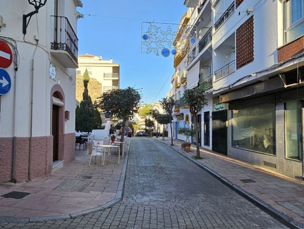 Commercial for sale in Estepona, Marbella