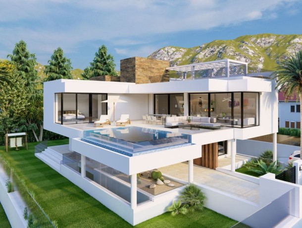 Villa for sale in Marbesa, Marbella