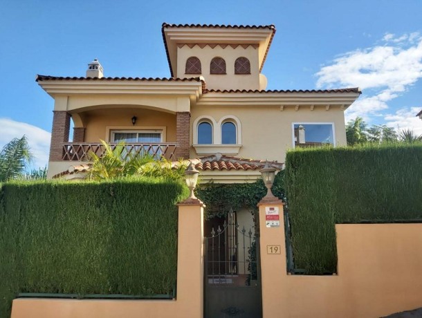 Villa for sale in Riviera del Sol, Marbella