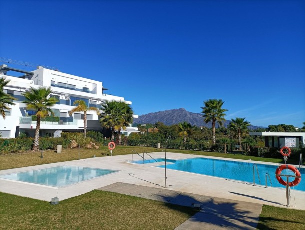 Apartment for sale in Atalaya, Marbella