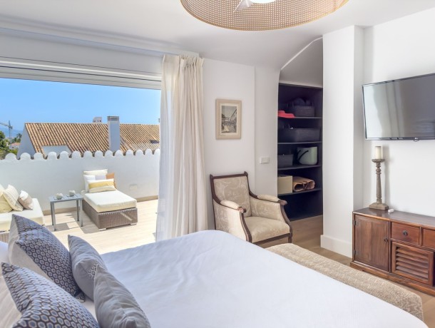 Apartment for sale in Guadalmina Baja, Marbella