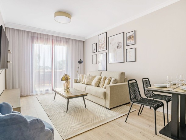 Apartment for sale in El Paraiso, Marbella