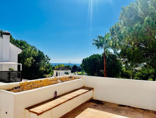 Apartment for sale in Nueva Andalucía, Marbella