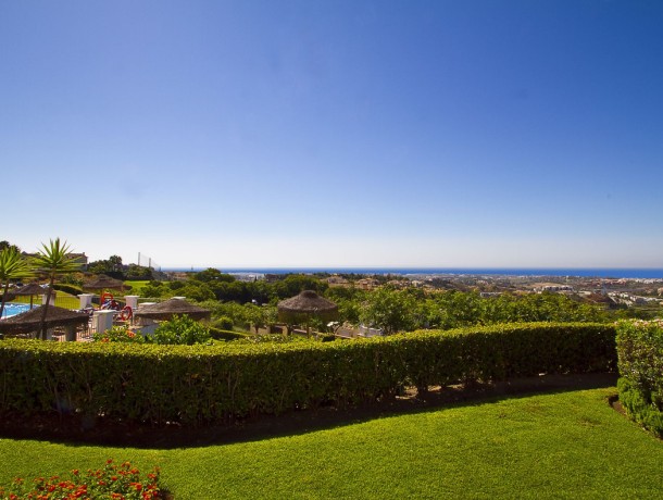 Apartment for sale in Los Arqueros, Marbella