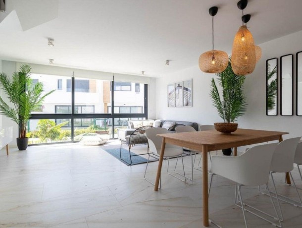 Townhouse for sale in Nueva Andalucía, Marbella