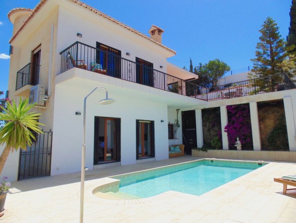 Villa for sale in Benalmadena Costa, Marbella