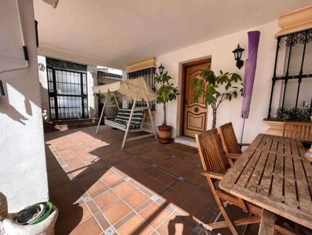 Villa for sale in Nueva Andalucía, Marbella