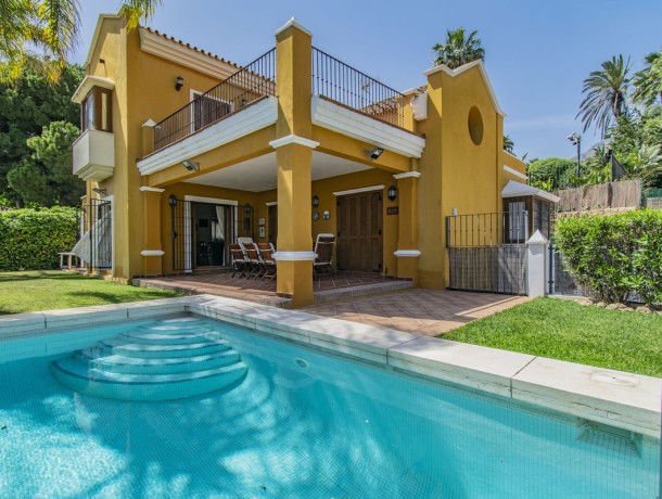 Villa for sale in Nagüeles, Marbella