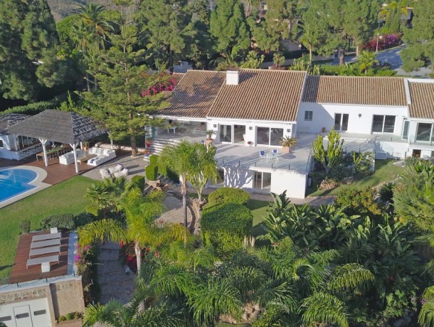 Villa for sale in Hacienda Las Chapas, Marbella
