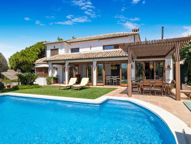 Villa for sale in Marbesa, Marbella