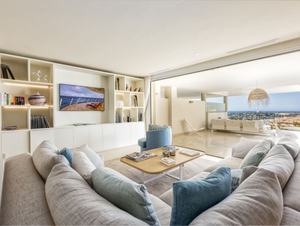 Apartment for sale in Nueva Andalucía, Marbella