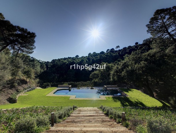 Villa for sale in Benahavís, Marbella