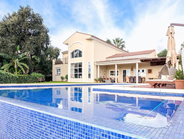 Villa for sale in Sotogrande, Marbella